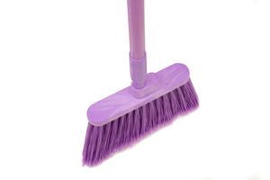 Escoba Angular Duo-Sweep con Cerdas Banderadas 56" Morado