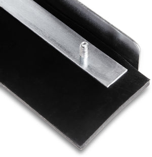 Jalador recto de hule negro con marco metálico 18"