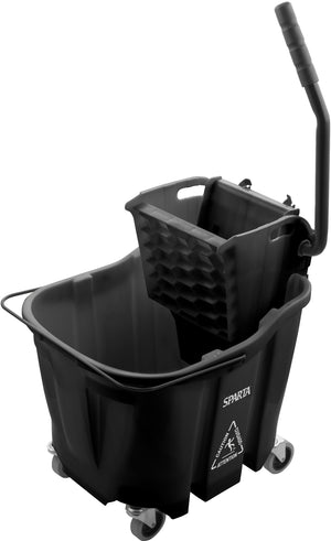 Cubeta OmniFit 35 qt para trapeador con exprimidor lateral negra