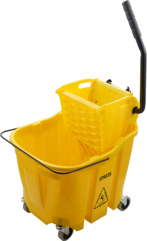 Cubeta OmniFit 35 qt para trapeador con exprimidor lateral amarilla