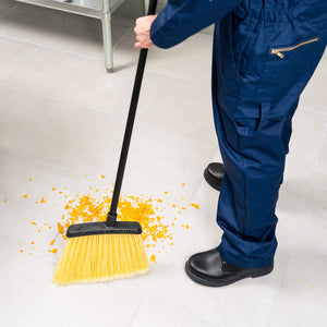 Escoba Angular Duo-Sweep Heavy Duty con Mango Metálico 48" Natural