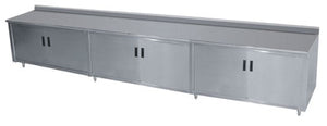 Mesa de trabajo de acero inoxidable con base gabinete, repisa intermedia y puertas abatibles con borde trasero 144 x 36 pulg