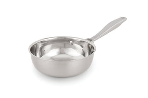 2 qt Intrigue® acero inoxidable saucier en acabado espejo