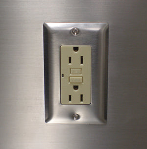 Contacto eléctrico bajo cubierta