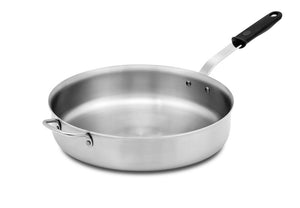 Sartén para saltear 8" 2 qt Tribute® tricapa con mango de silicón